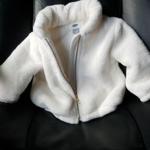 🌬 Old Navy White Faux Fur kids' Jacket (18m-24m)